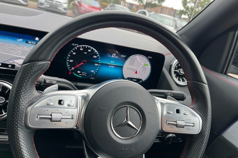 Mercedes-Benz EQA Amg Line White #17