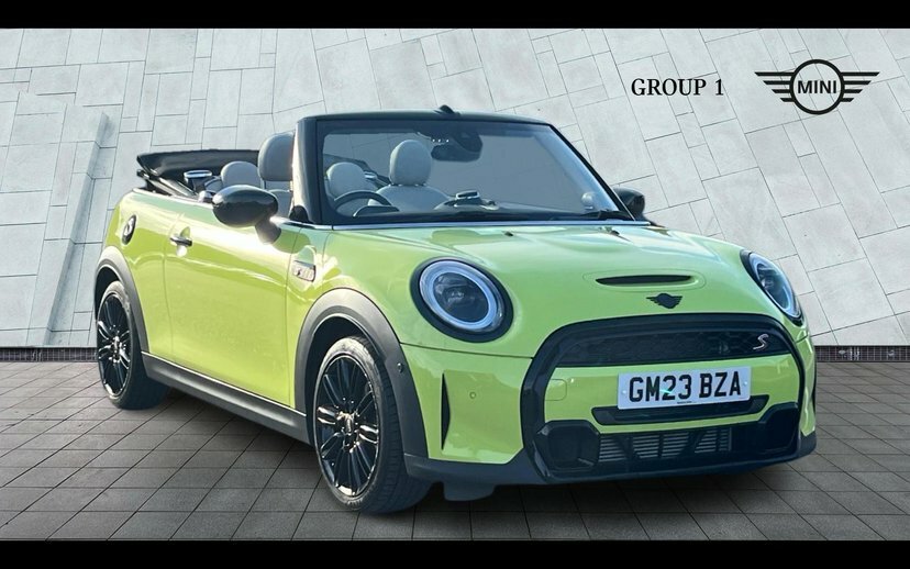 Mini Convertible 2.0 Cooper S Exclusive Convertible Step Yellow