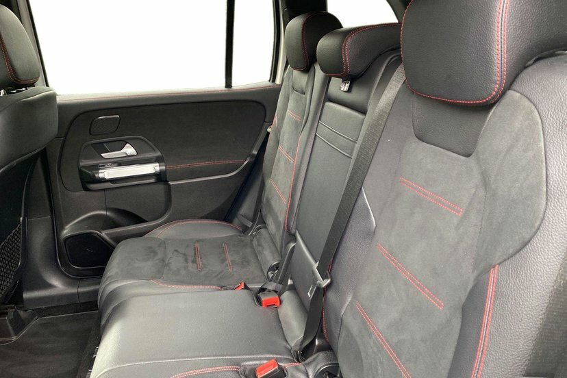 Mercedes-Benz GLB Class Black #10