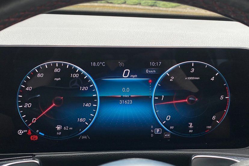 Mercedes-Benz GLB Class Black #40