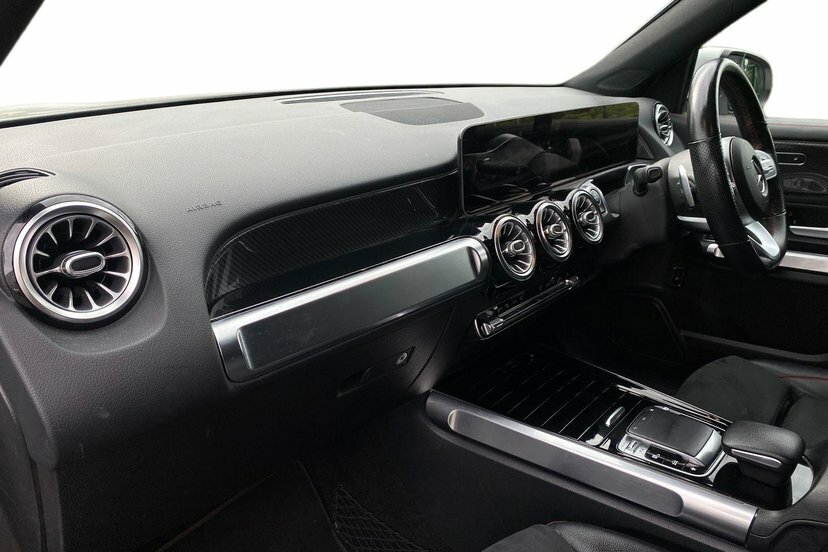 Mercedes-Benz GLB Class Black #9