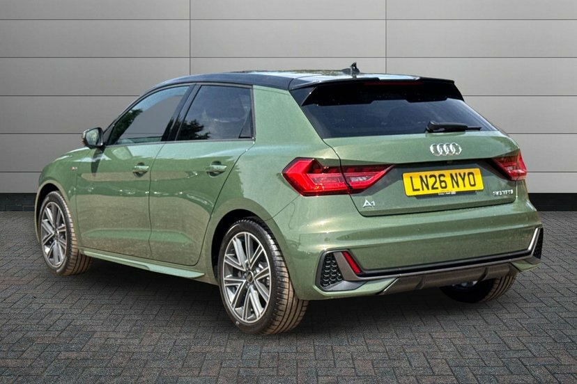Audi A1 1.0 Tfsi 30 S Line Sportback S Tronic Green #3