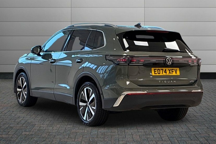 Volkswagen Tiguan 1.5 Etsi Mhev Elegance Suv Hybrid Dsg Green #3