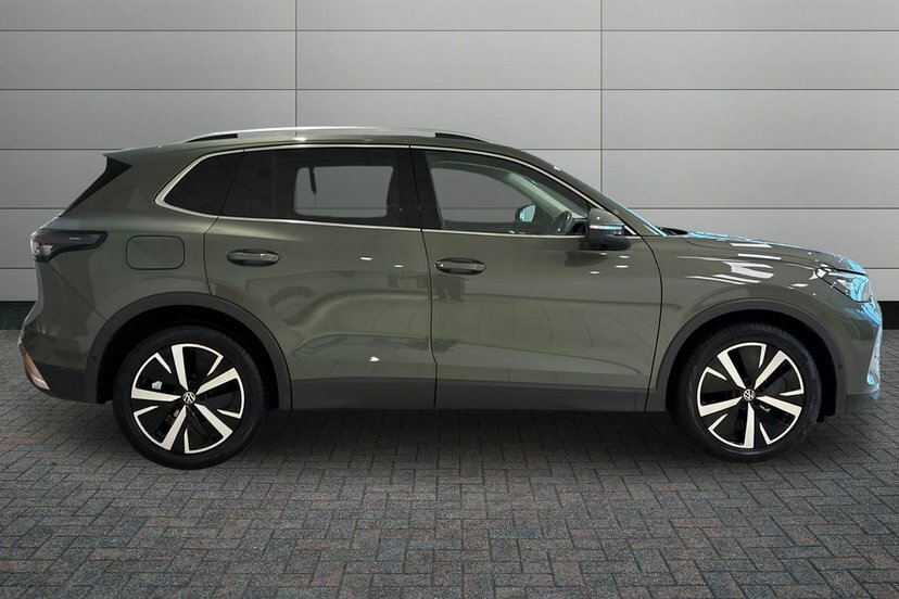 Volkswagen Tiguan 1.5 Etsi Mhev Elegance Suv Hybrid Dsg Green #4