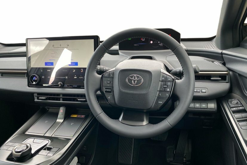 Toyota bZ4X 57.7Kwh Icon Suv 167 Ps Black #6