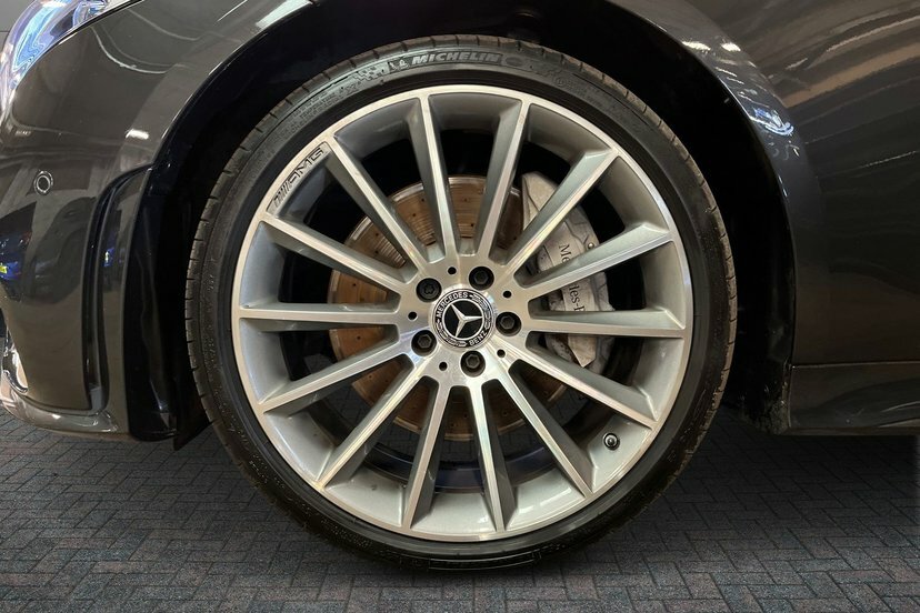 Mercedes-Benz CLS Cls 350D 4Matic Amg Line Premium Plus Coupe Grey #4