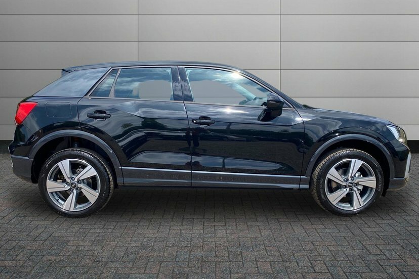 Audi Q2 1.5 Tfsi Cod 35 Sport Suv S Tronic 150 Black #4