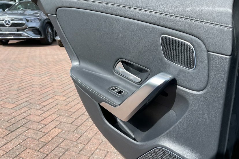 Mercedes-Benz CLA Class Cla 35 4Matic Premium Plus Coupe Black #28