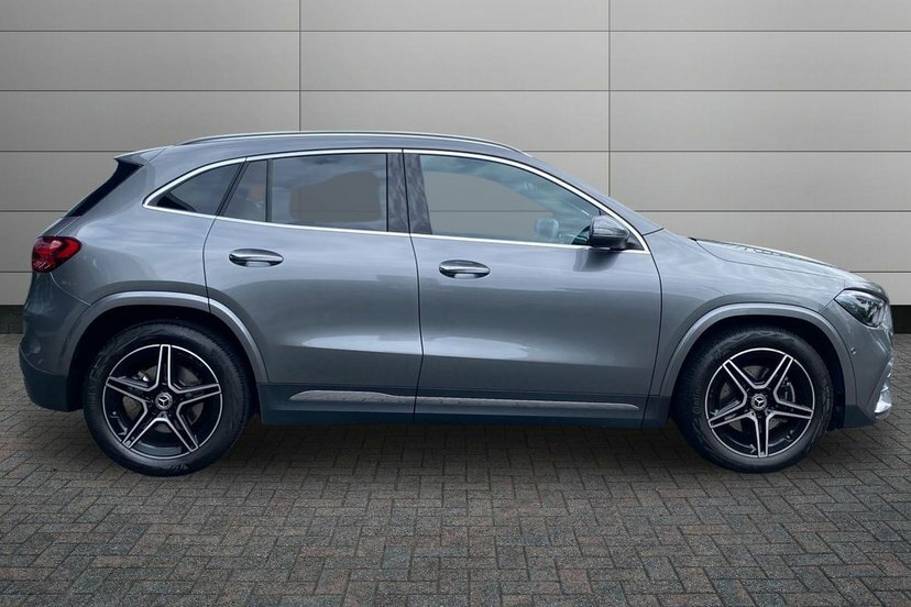 Mercedes-Benz GLA Class 2.0 Gla220d Amg Line Executive Suv 8G Grey #3