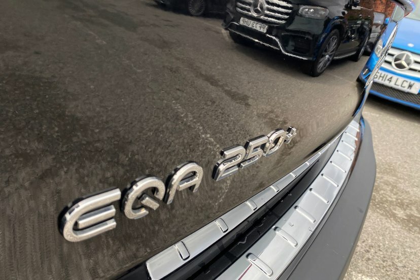 Mercedes-Benz EQA Suv White #31