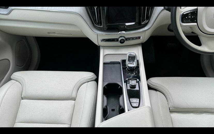 Volvo XC60 Ultimate Grey #10