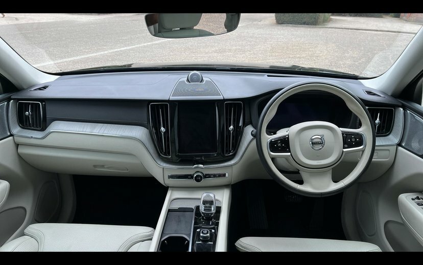 Volvo XC60 2.0 B5 Mhev Ultimate Suv Hybrid Aw Black #4