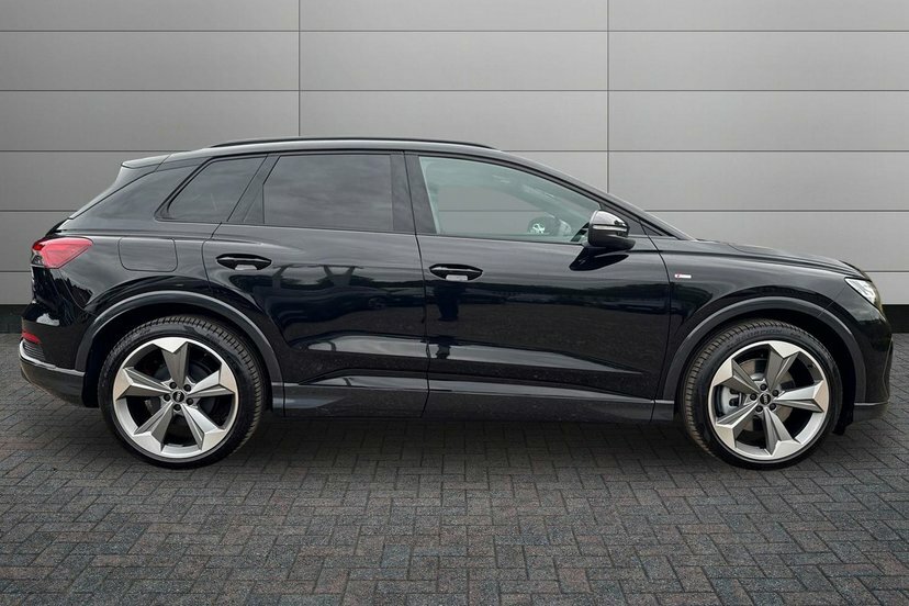 Audi Q4 E Tron 45 Black Edition Suv 82Kwh 286  #4