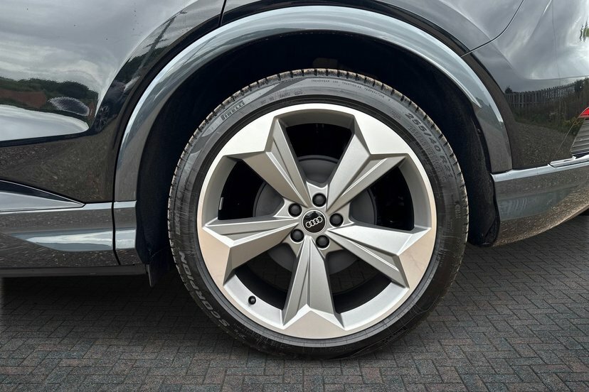 Audi Q4 E Tron 45 Black Edition Suv 82Kwh 286  #5