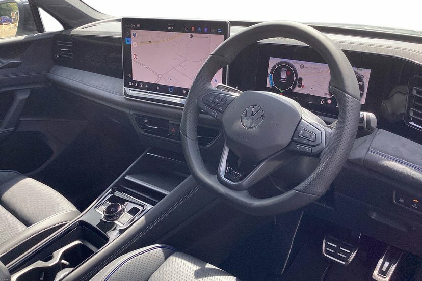 Volkswagen Tiguan 2.0 Tdi Black Edition Suv Dsg 150 Ps Silver #6