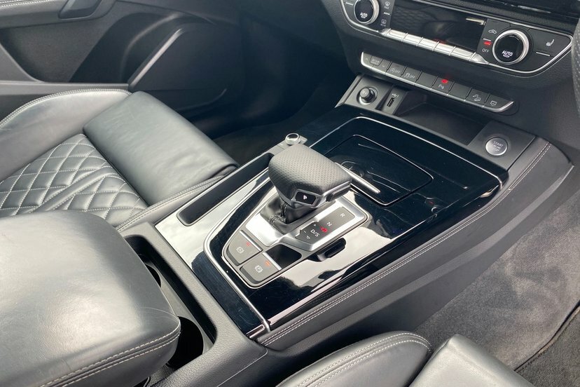 Audi Q8 4.0 Sq8 Tfsi Quattro Grey #20