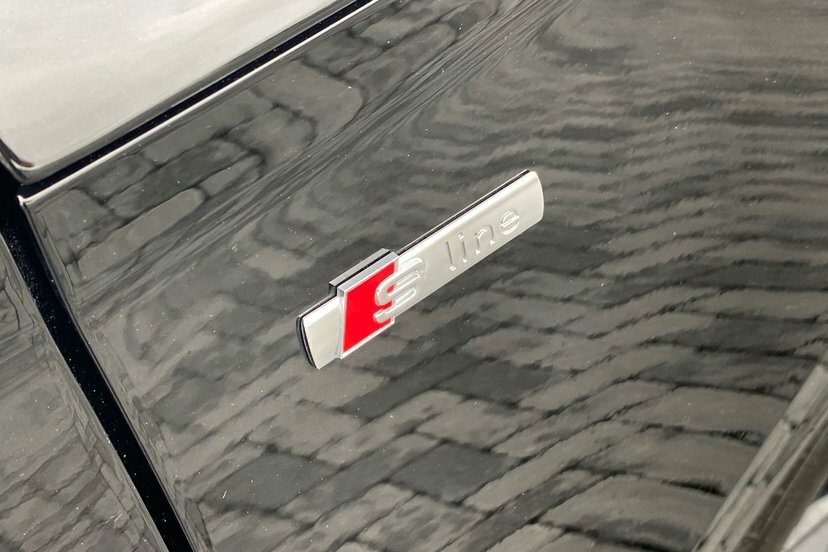 Audi Q8 4.0 Sq8 Tfsi Quattro Grey #15
