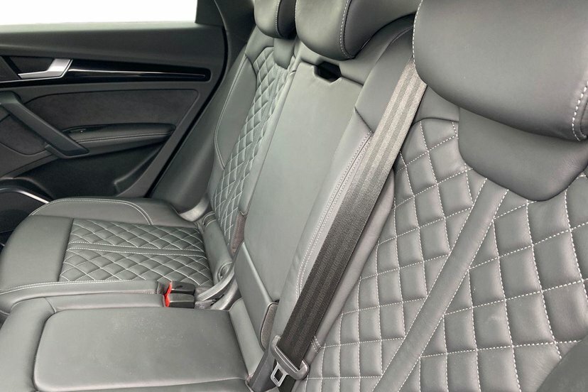 Audi Q8 4.0 Sq8 Tfsi Quattro Grey #8