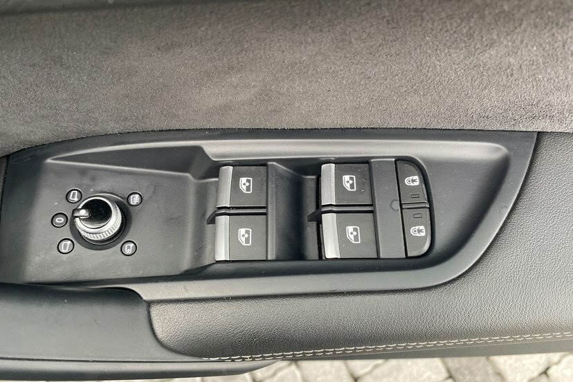 Audi Q8 4.0 Sq8 Tfsi Quattro Grey #16