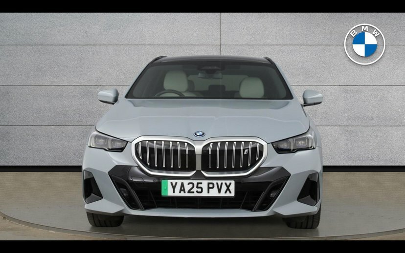 BMW i5 Saloon Black #16