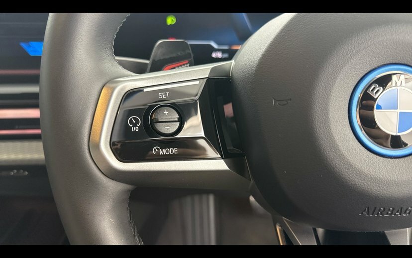 BMW i5 Saloon Black #17