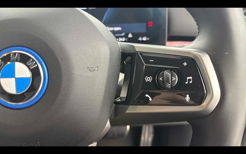 BMW i5 Saloon Black #18
