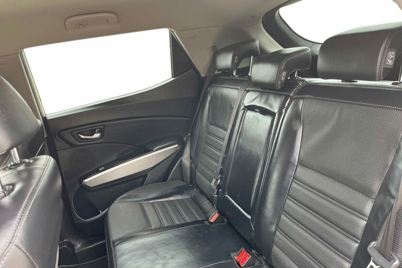 SsangYong Tivoli 1.6 E Silver #10
