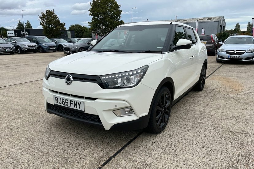 SsangYong Tivoli 1.6 E Silver #20
