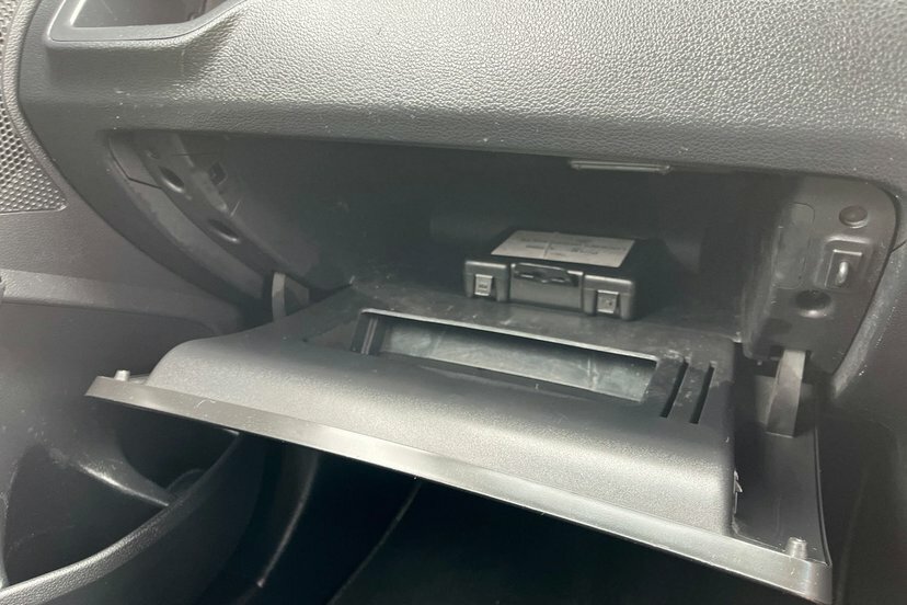SsangYong Tivoli 1.6 E Silver #17