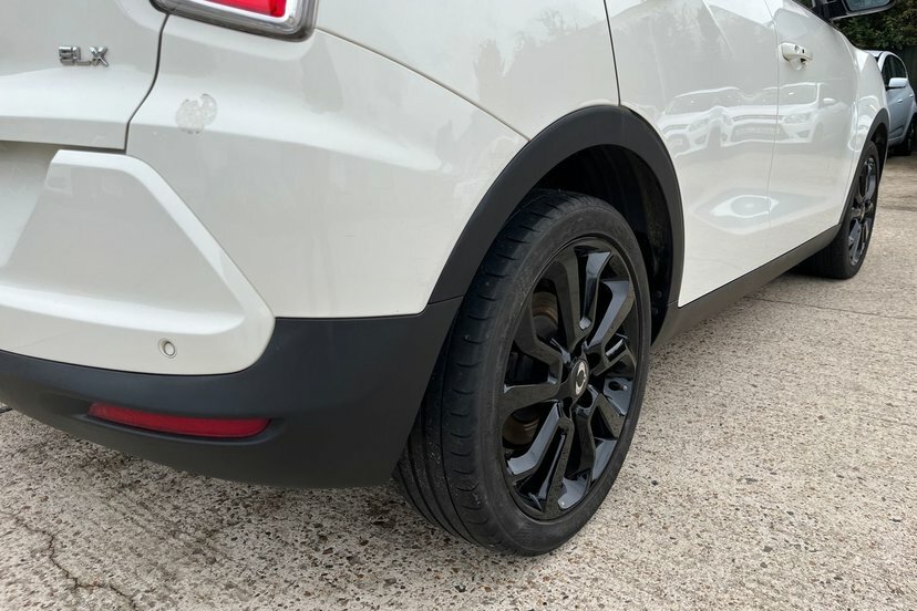 SsangYong Tivoli 1.6 E Silver #33