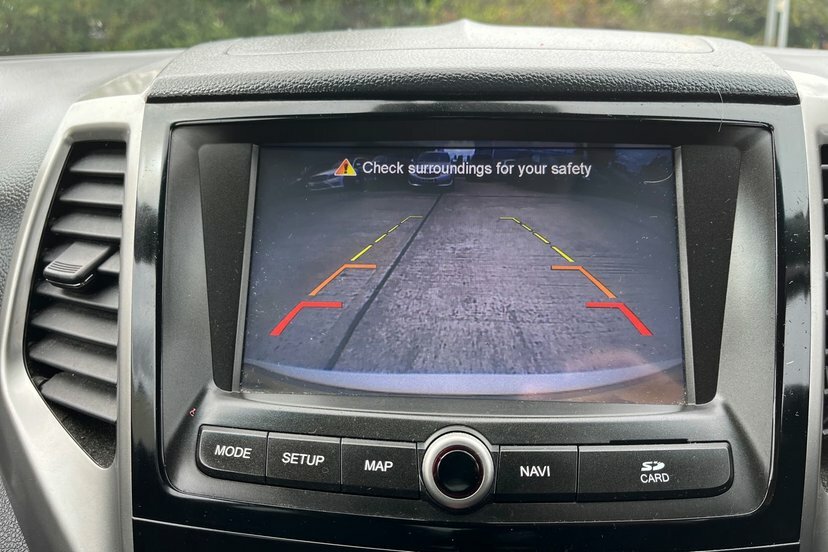 SsangYong Tivoli 1.6 E Silver #34