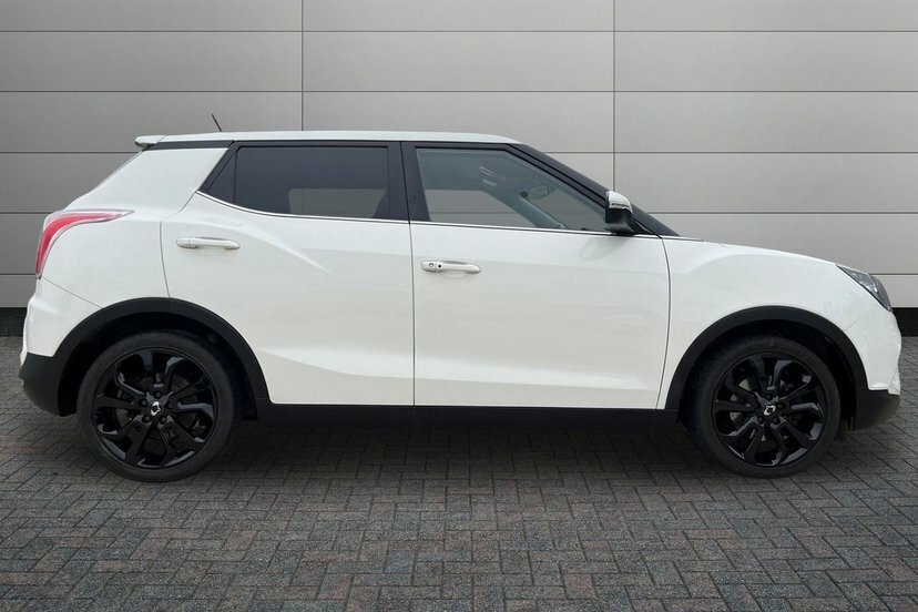 SsangYong Tivoli 1.6 E-xgi Elx Suv 128 Ps White #4