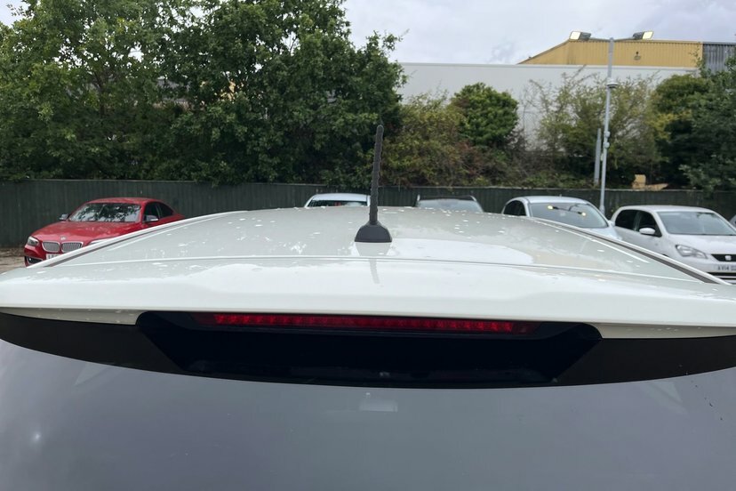 SsangYong Tivoli 1.6 E Silver #28