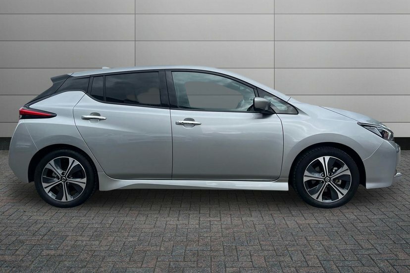 Nissan Leaf 40Kwh N-connecta Hatchback 150 Silver #4