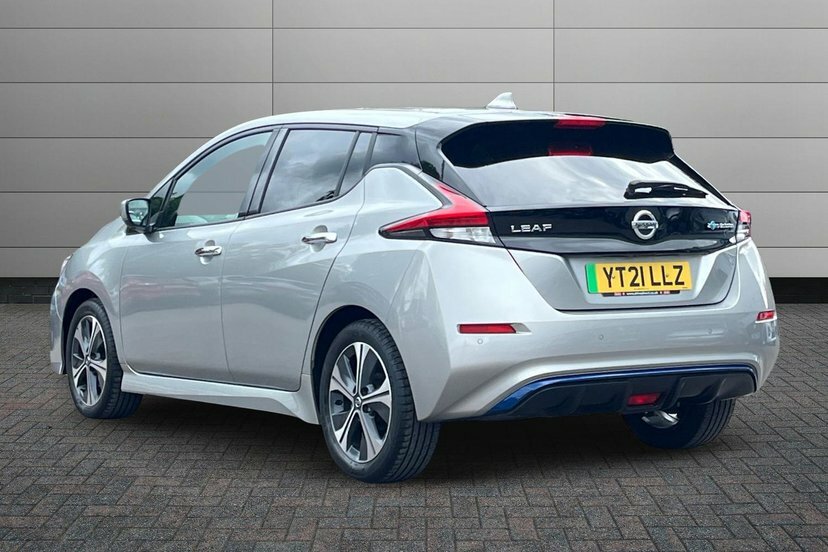 Nissan Leaf 40Kwh N-connecta Hatchback 150 Silver #3