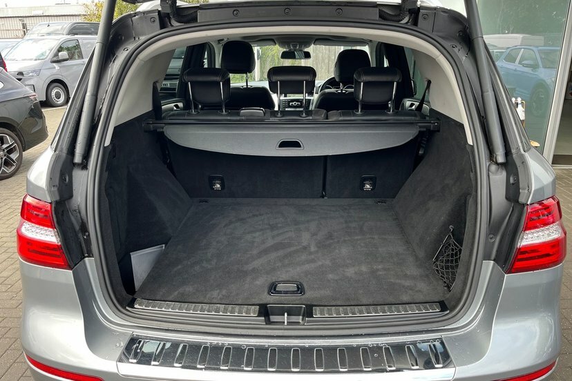 Mercedes-Benz M Class Ml63 Amg Premium Black #9