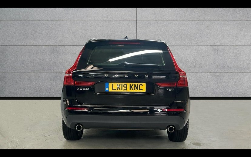 Volvo XC60 T4 Edition White #15