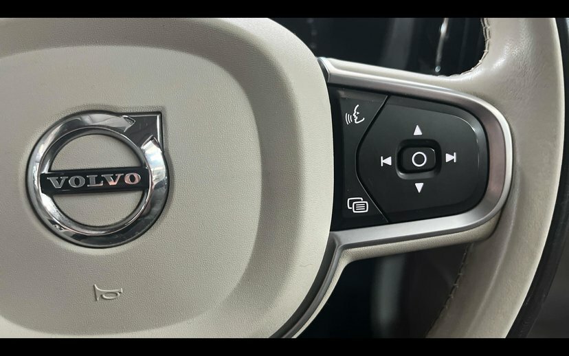 Volvo XC60 T4 Edition White #18