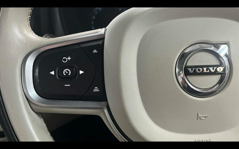 Volvo XC60 T4 Edition White #17