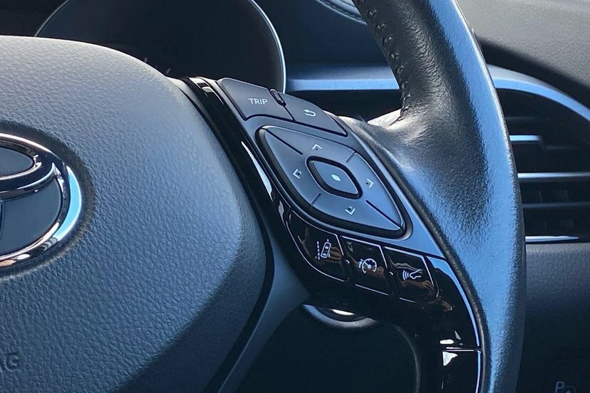 Toyota C-Hr Design Blue #32