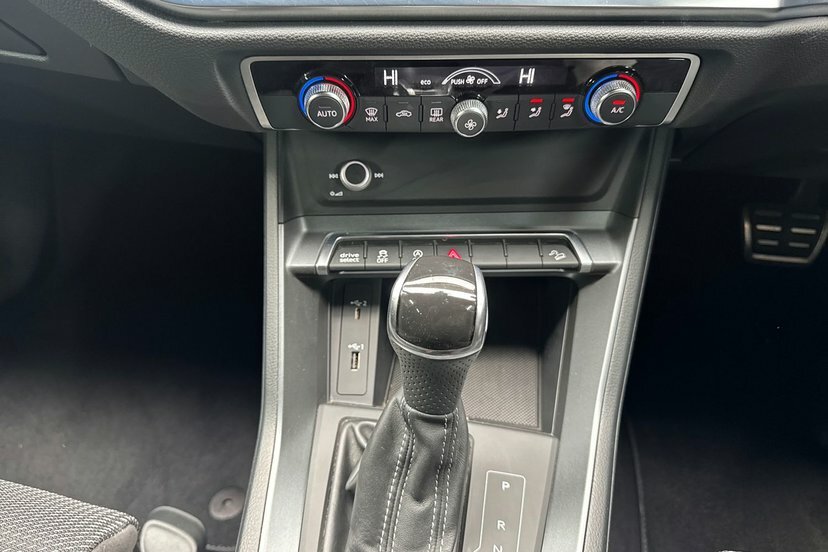 Audi Q3 35 Tfsi S Line Black #19
