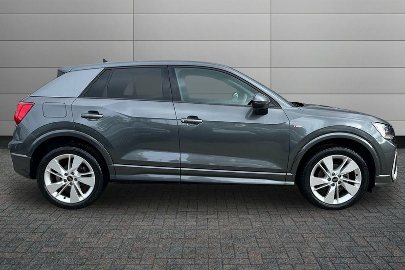 Audi Q2 1.5 Tfsi Cod 35 S Line Suv S Tronic 15 Grey #4