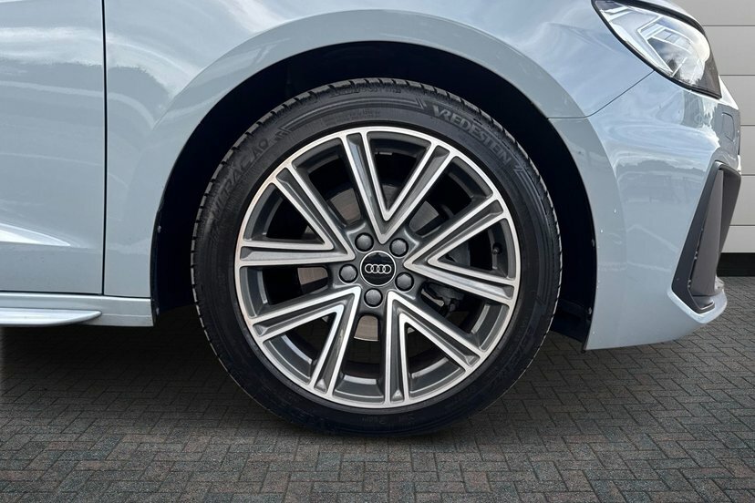 Audi A1 1.5 Tfsi 35 S Line Sportback S Tronic Grey #5