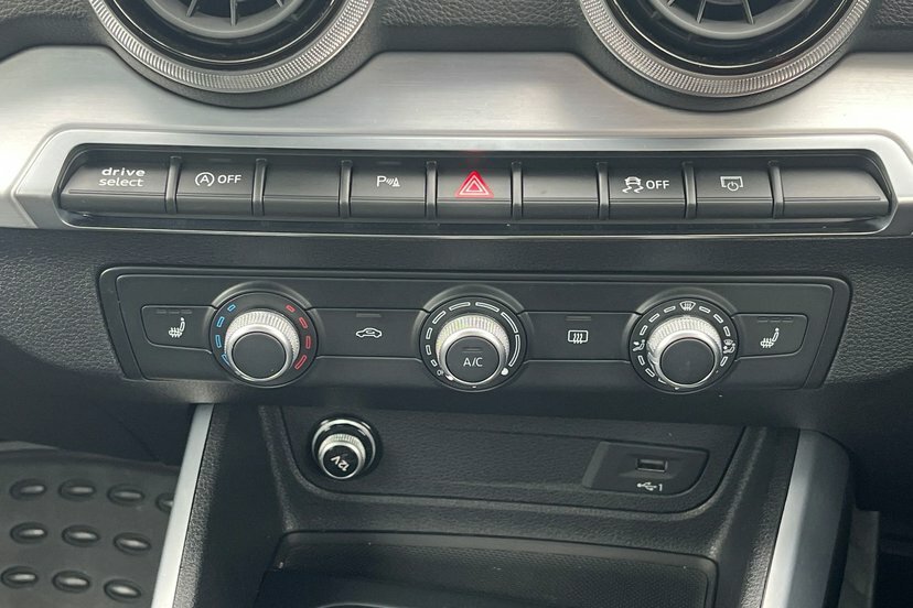 Audi Q2 30 Tfsi S Line Grey #16