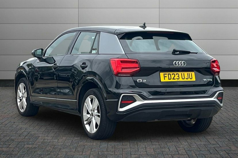 Audi Q2 1.5 Tfsi Cod 35 S Line Suv S Tronic 15 Black #3