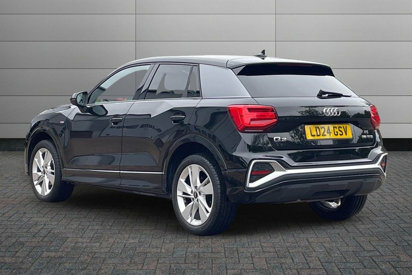 Audi Q2 1.5 Tfsi Cod 35 S Line Suv S Tronic 15 Black #3