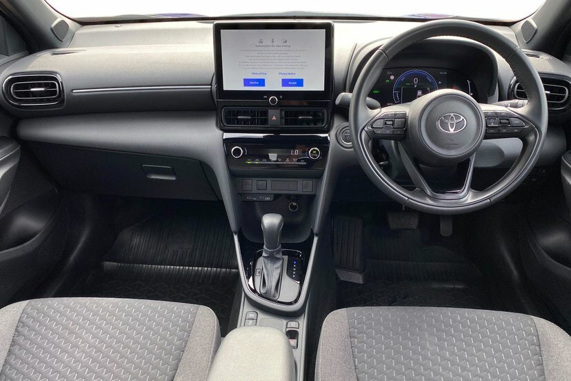 Toyota Yaris Cross 1.5 Vvt-h Design Suv Hybrid E-cvt 116 Blue #4