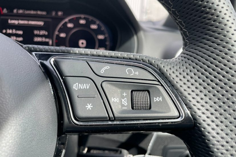 Audi Q2 30 Tfsi 116 Black Edition Tech Black #22