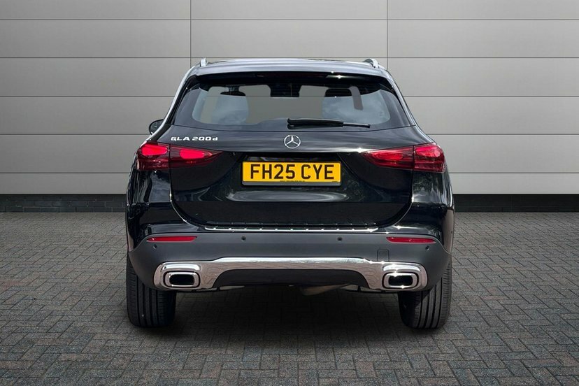 Mercedes-Benz GLA Class Suv White #12