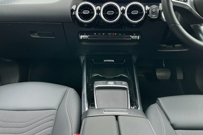 Mercedes-Benz GLA Class Suv White #8